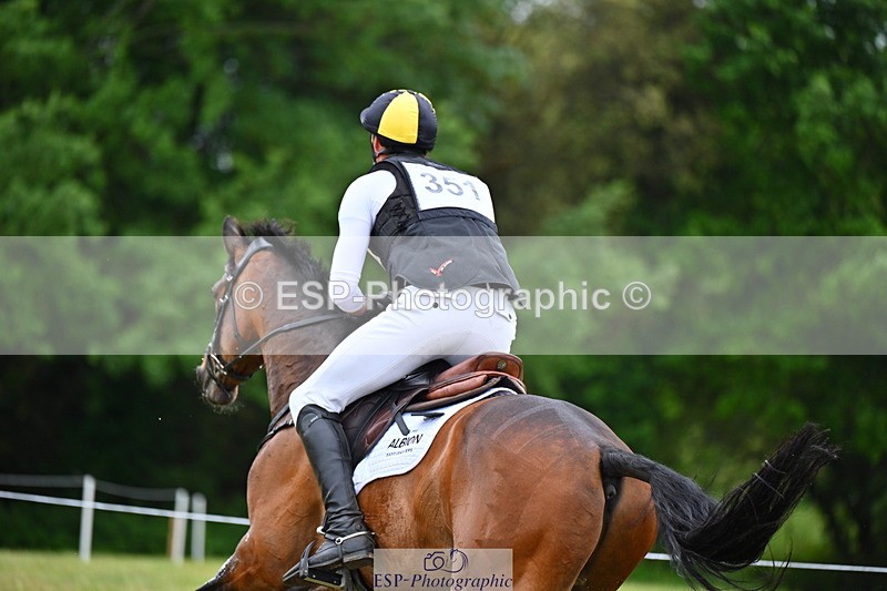 250524A-124634-10688 - B-351-Will.Rawlin-MACKENZY