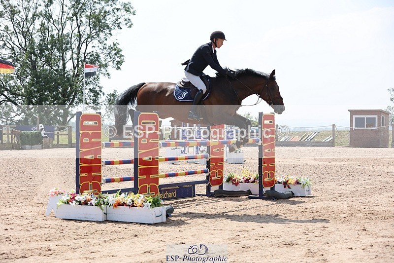 250725-144819-03436 - Cls 3 Snr Foxhunter