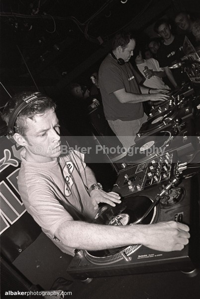 02 herbaliser - Sub Tub @ music box 23.03.02