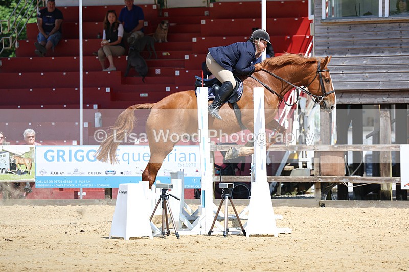 3E7A9584 - Class 8: Senior 80cm