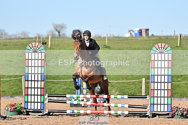 250401-171049-00295 - 70cm classes