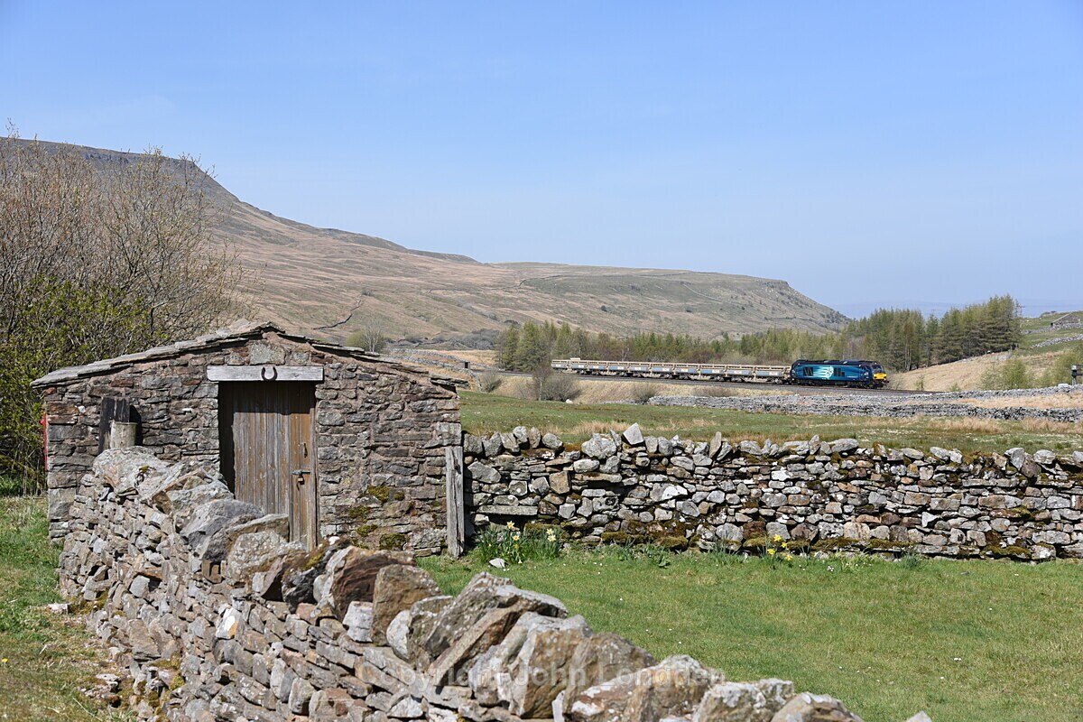 JL - 22.4.20 68034 6K05 Carlisle - Crewe, Ais Gill MP 260 - Ais Gill - Milepost 260