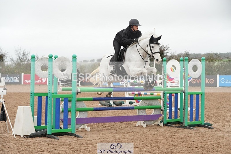 251109-114512-03621 - Cls 20 Newcomers and 1.10m Open