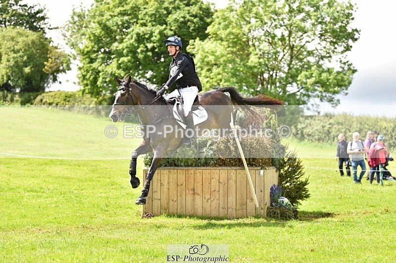 240526-122310-21611 - 401-PLOT_TWIST_B-Tom_Jackson