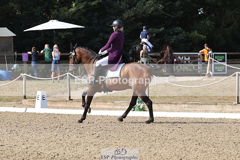 250809A-101151-02321 - 004-Nicola.KayesBoss.X