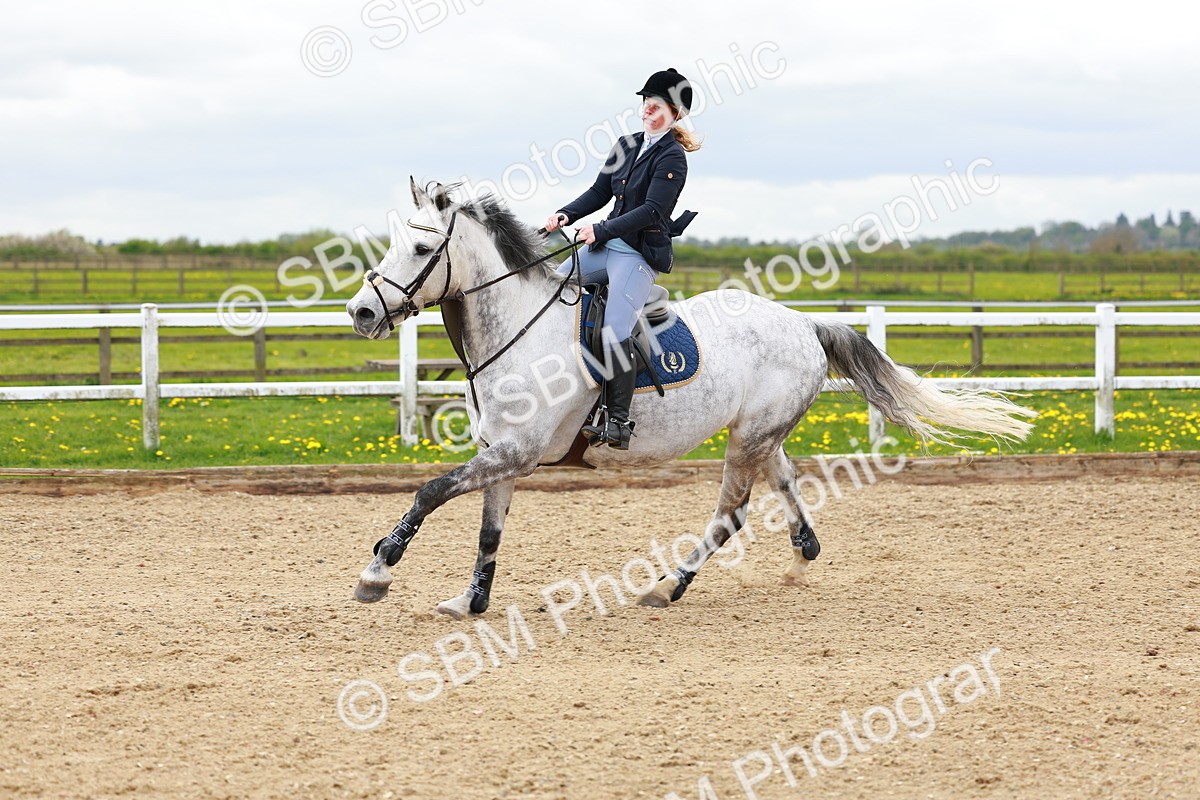SBM_002556 - Class 10 - Senior Newcomers - 1.10m