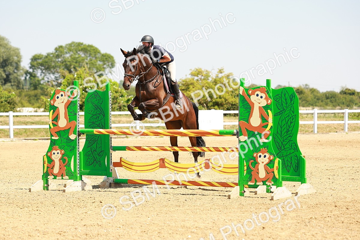 SBM_001718 - Class 4 - Senior Newcomers - 1.10m