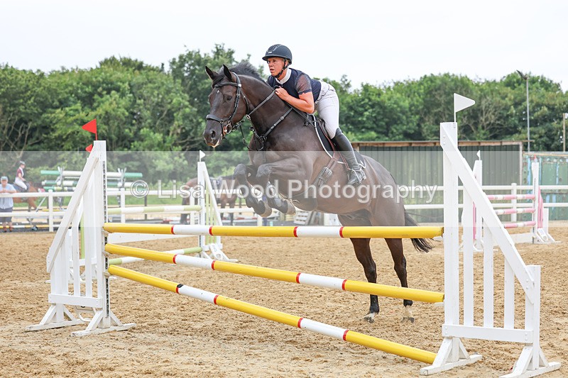 3E7A6435 - Class 8: Senior Newcomers/1.10m open