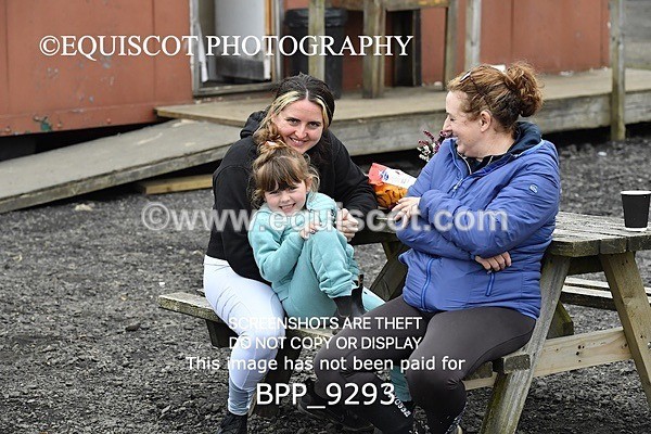 BPP_9293 - CLASS 30 SUN Senior Newcomers/ 1.10m Open