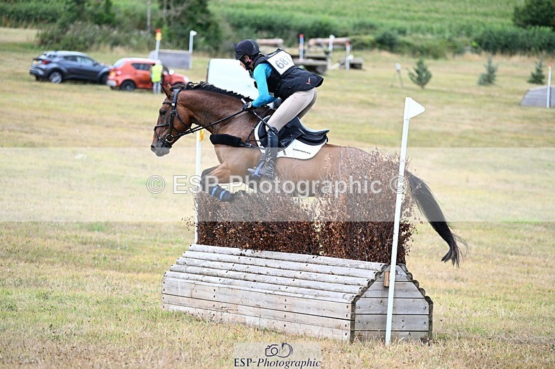 250803A-155621-16433 - O-687-Christina.Wiederkehr-KILLINAS.OISIN