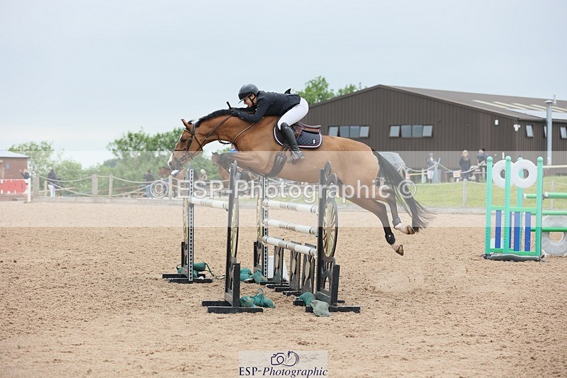 250524-125949-04876 - Cls 15 Snr Fox 1st Rnd