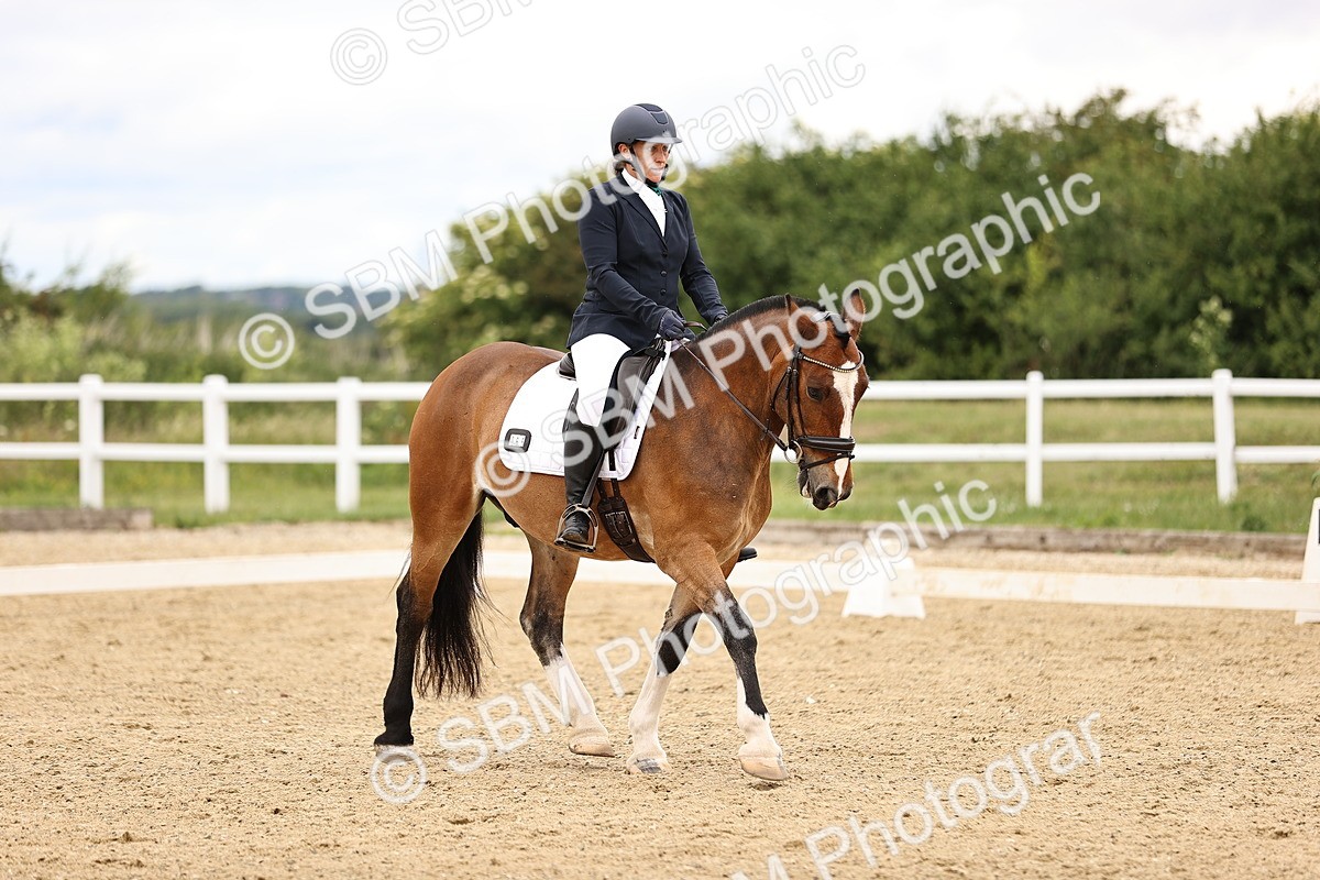 SBM_002831 - Class 2 - Novice 4 - 12.00-13.10