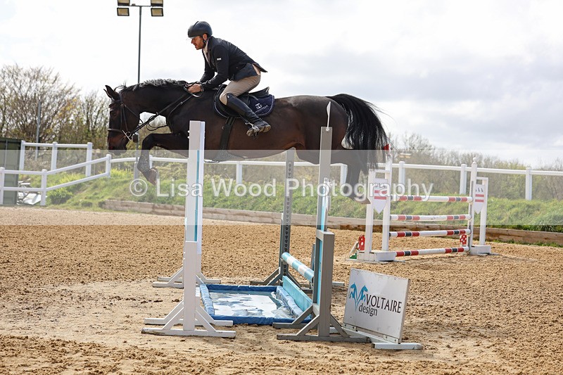 3E7A2304 - Class 8: Senior Foxhunter/1.20 open