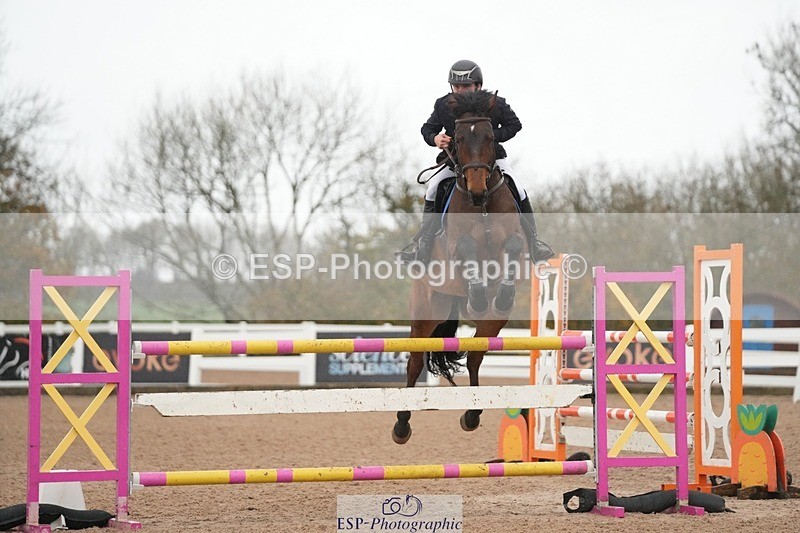 251107-133402-01175 - Cls 6 Foxhunter and 1.20m Open