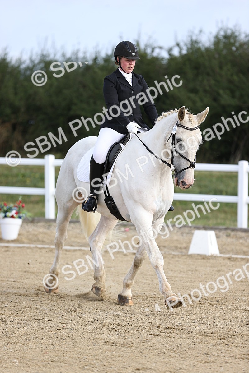 SBM_015367 - Class 14 - Novice 23 - 9.05-10.08