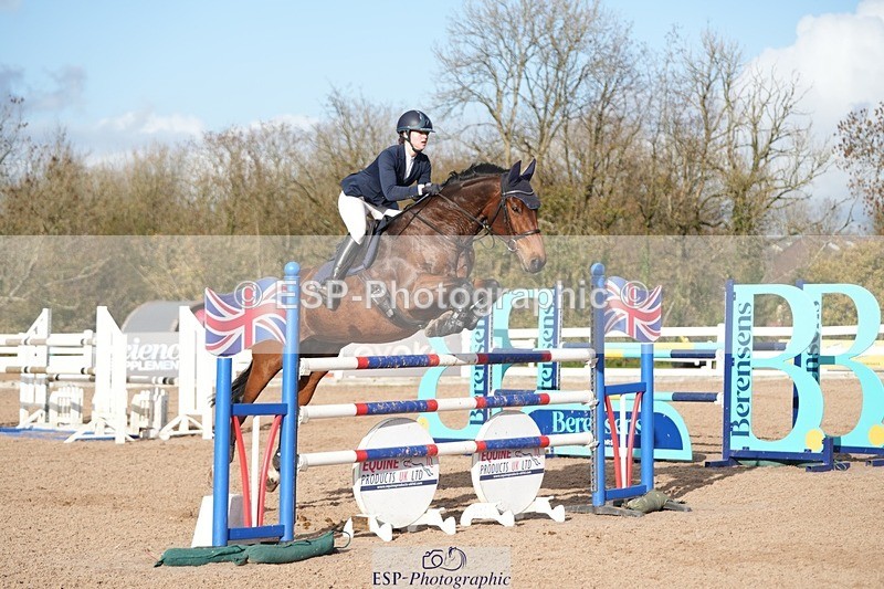 251108-132438-02715 - Cls 13 Foxhunter and 1.20m Open