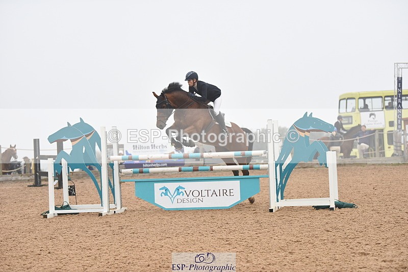 230916A-164738-05651 - Cls 19 Snr 1.10m Derby