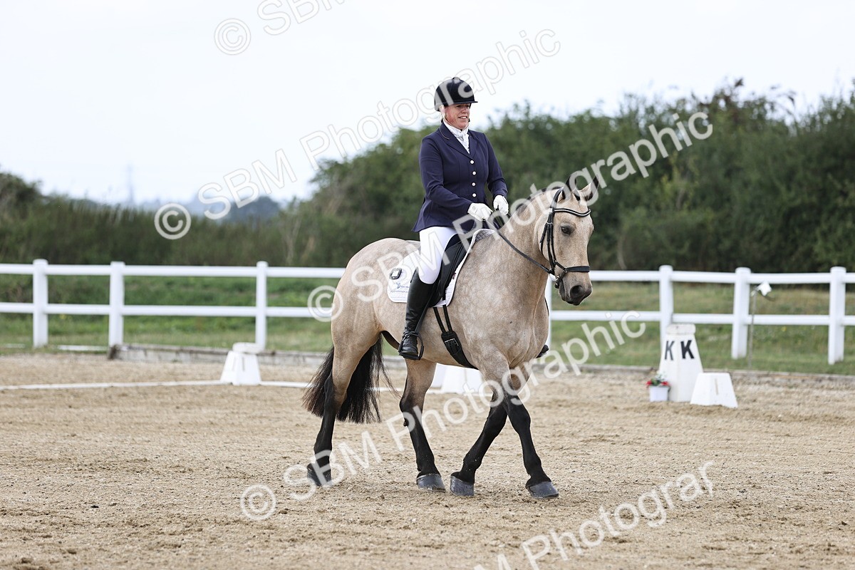 SBM_017926 - Class 14 - Novice 23 - 15.16-16.19