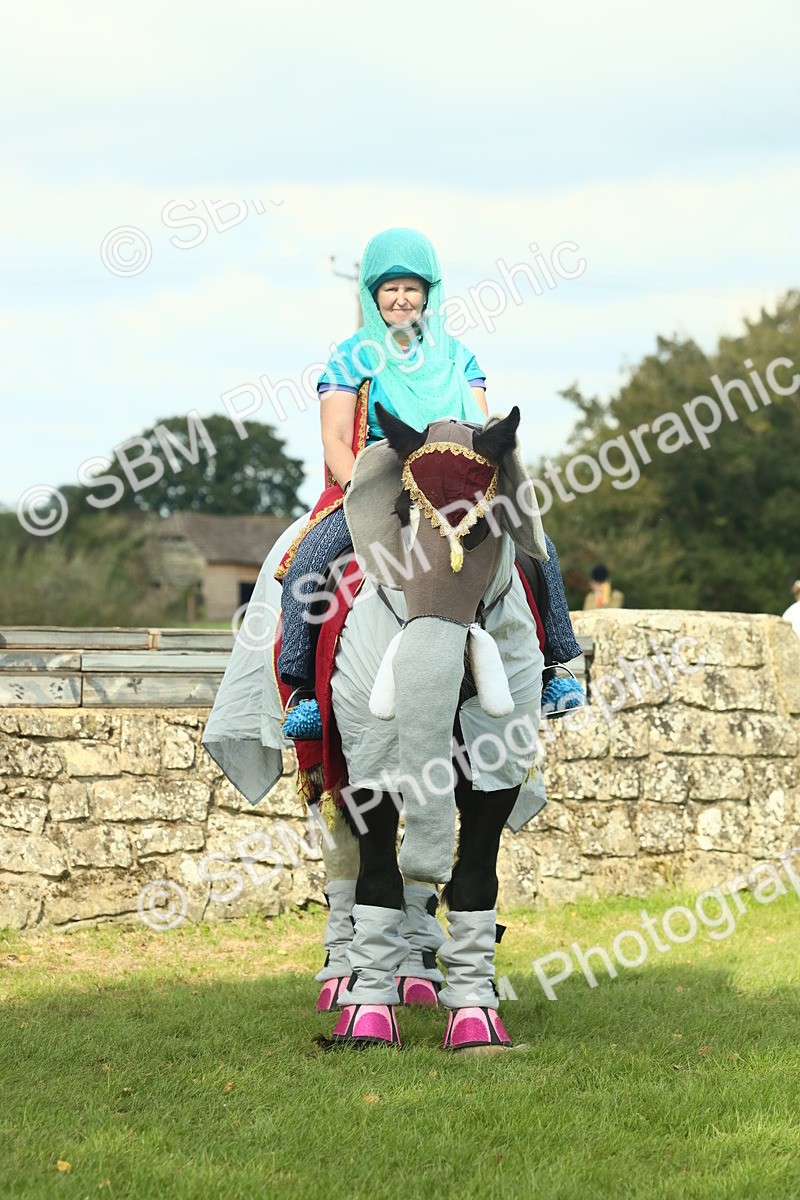 SBM_63542 - S35 - Fancy Dress Showing