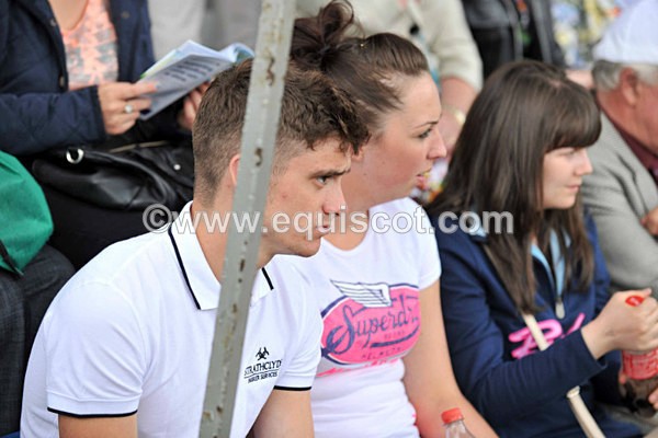 EQUISCOT 9257 - A WEE PEEK AT RHS 2013