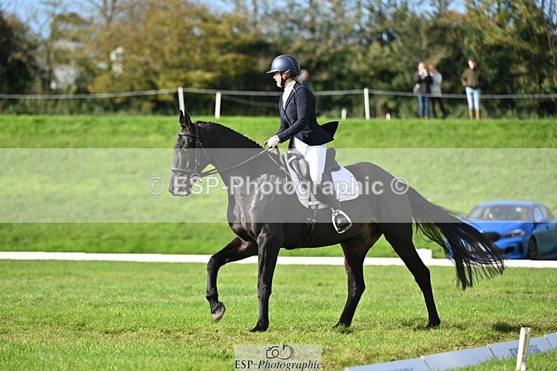 251024A-120945-09519 - F-468-Tabitha.Stephenson