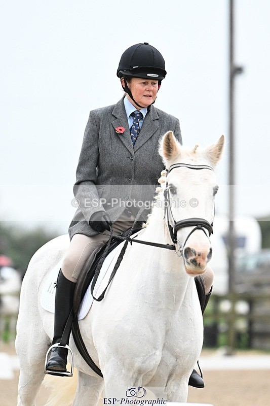 241103-103037-00349 - Intro 3 - 9.40 to 10.40