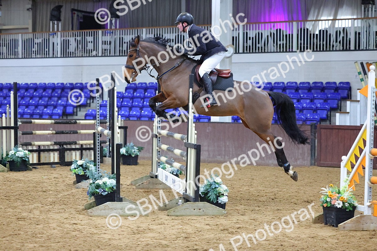1I0A4918 - Class 9 - Senior Newcomers/ 1.10m Open