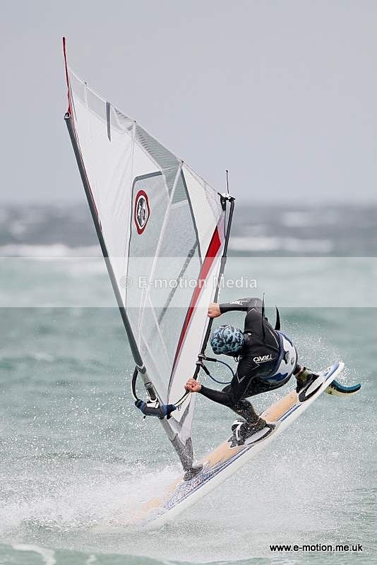 WS 020510-4 - Windsurfing