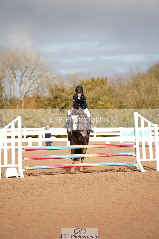 241027A-102204-02076 - SUN Cls 4 Pony British Novice and 80cm