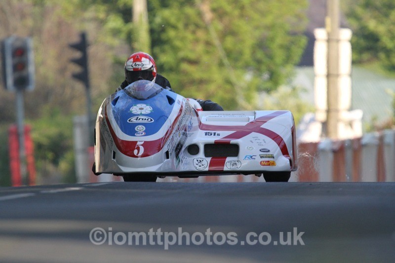IMG_5438 - Thursday Practice - TT 2013 Side Car