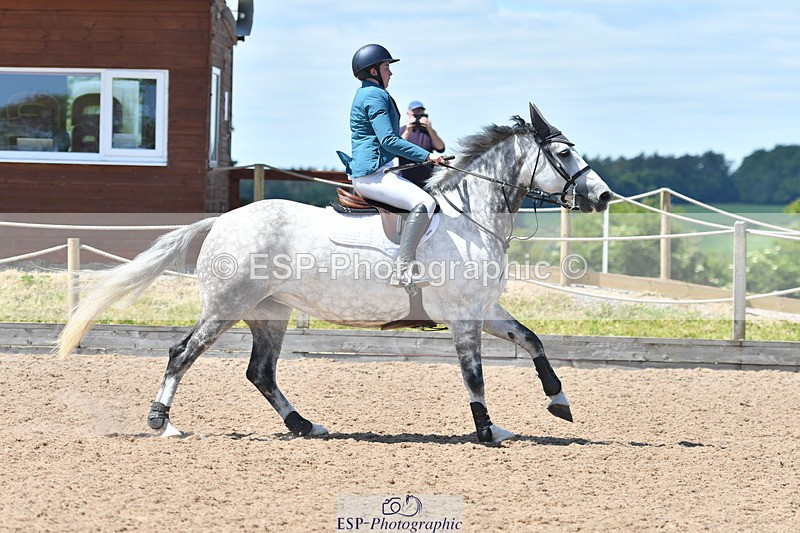 240609A-124940-05379 - Cls 18 Snr Newcomers and 1.10m Open