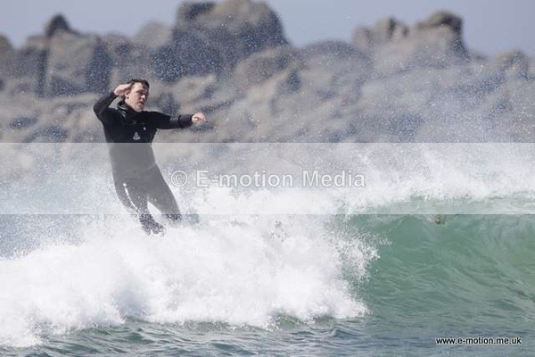 SU 300509 33 - Surf May 09