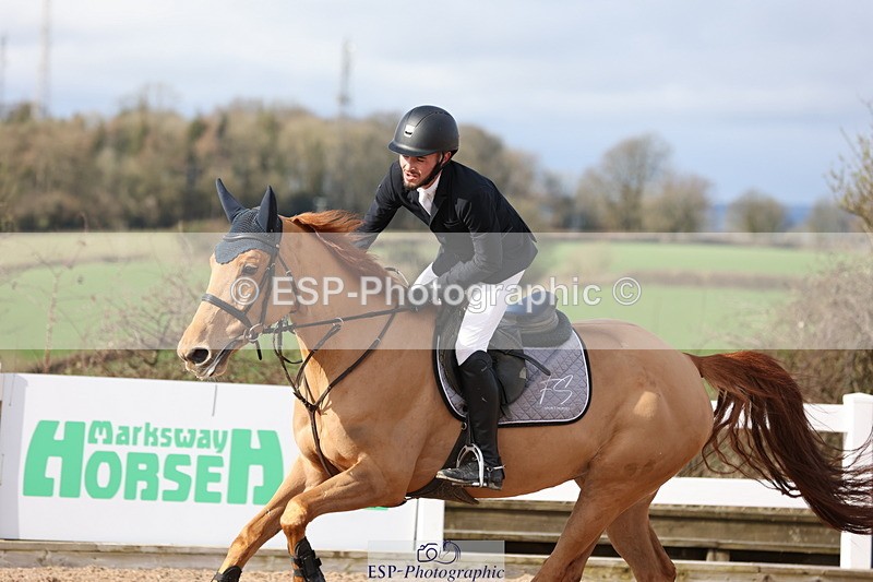 240223A-115422-00988 - Cls 4 Snr 1.05m Open