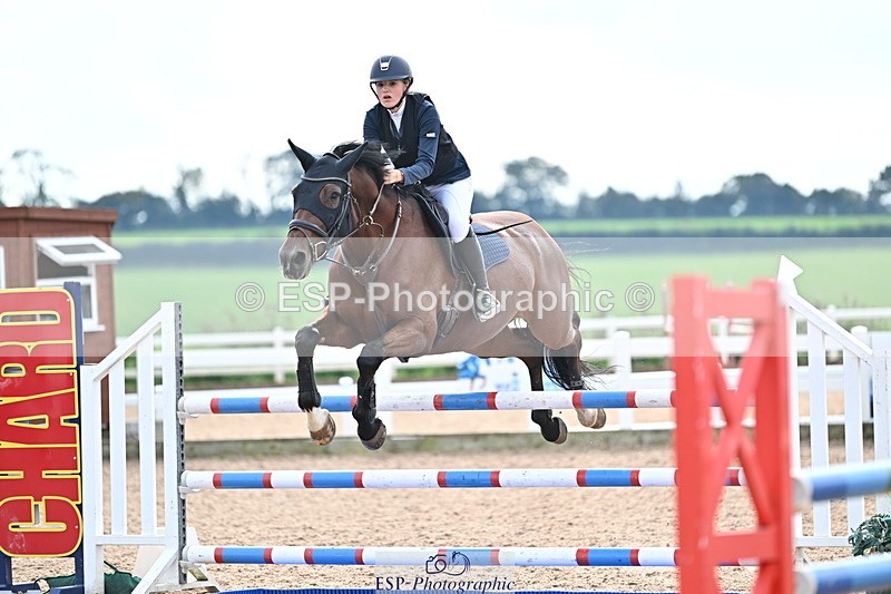 241004A-140149-02397 - Fri 11 1.10m amateur Quals