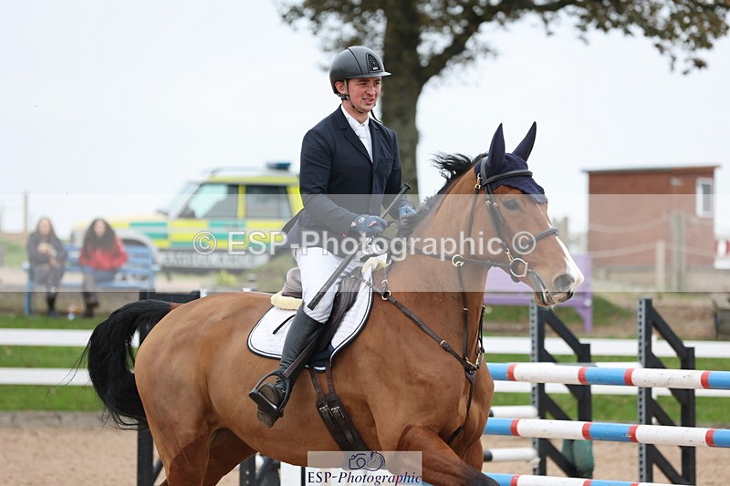 241101A-132714-02091 - FRI Cls 6 Foxhunter and 1.20m Open