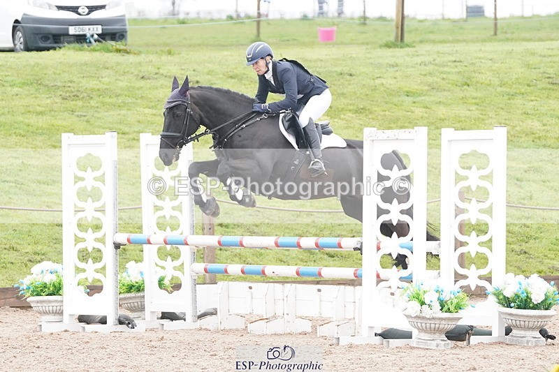 250419-102326-08344 - 405-Laura.Pritchard-SILKY