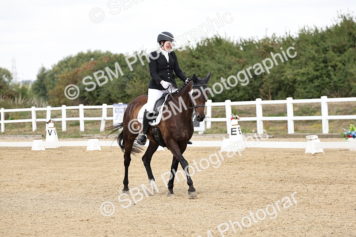 SBM_018166 - Class 16 - Novice 5 - 11.12-12.01