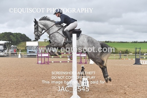 JAC_4545 - CLASS 7 Senior Foxhunter/ 1.20m Open
