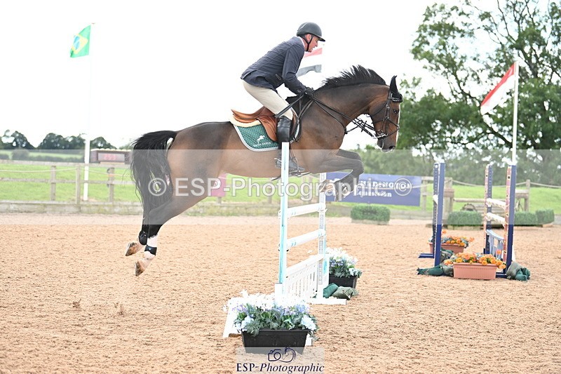 240912A-125312-01573 - Cls 3 Snr Foxhunter