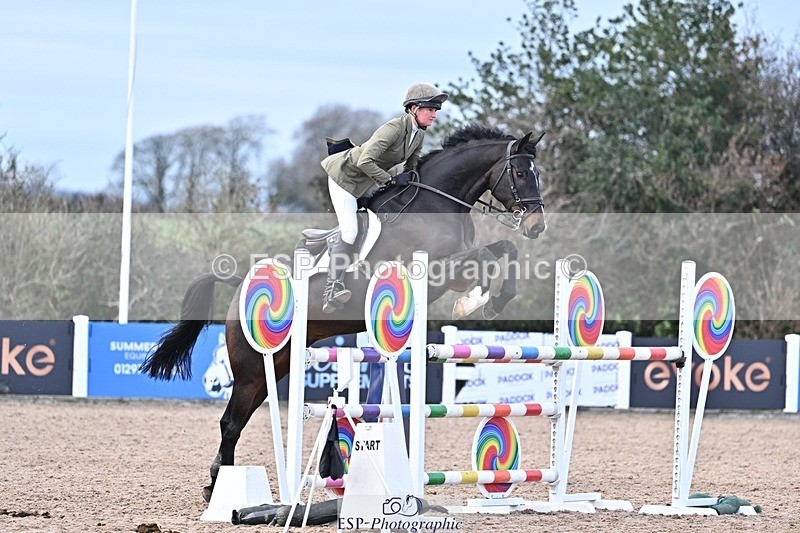 251126-132442-00570 - Cls 5 Foxhunter and 1.20m