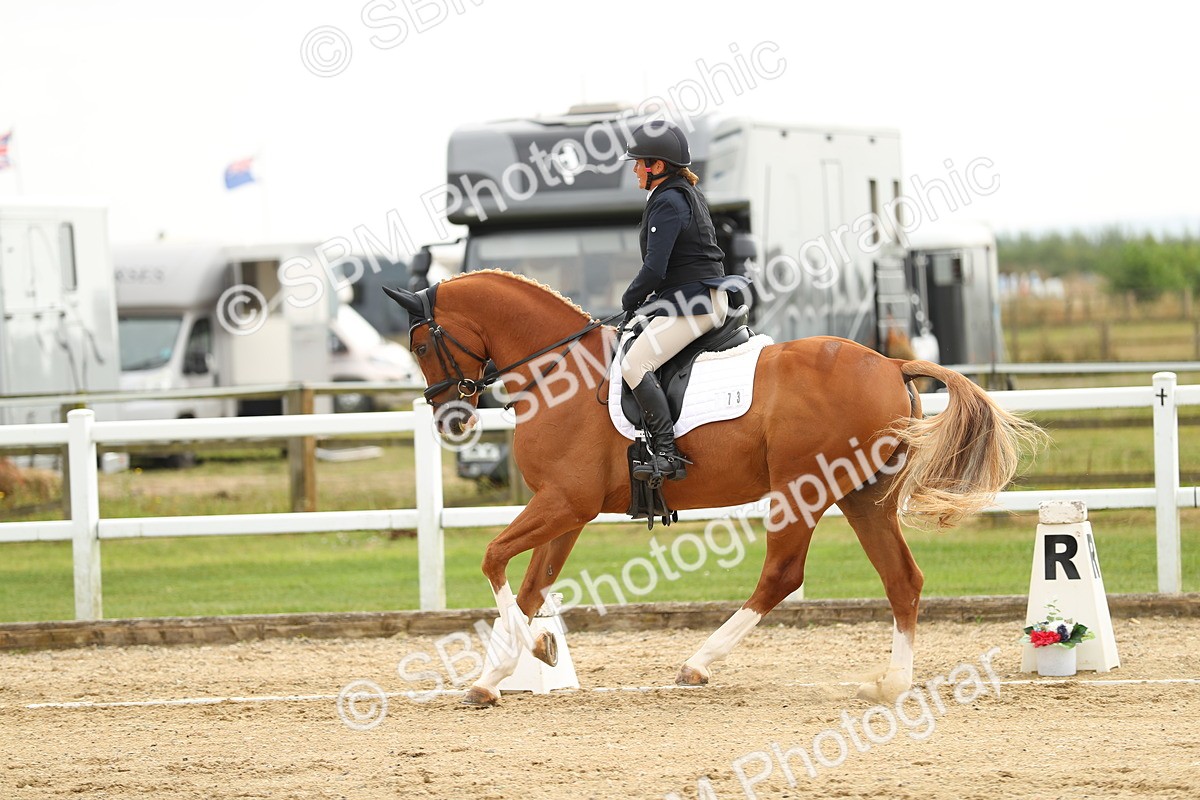 SBM_017703 - Class 13 - Novice 23 - 14.27-15.16