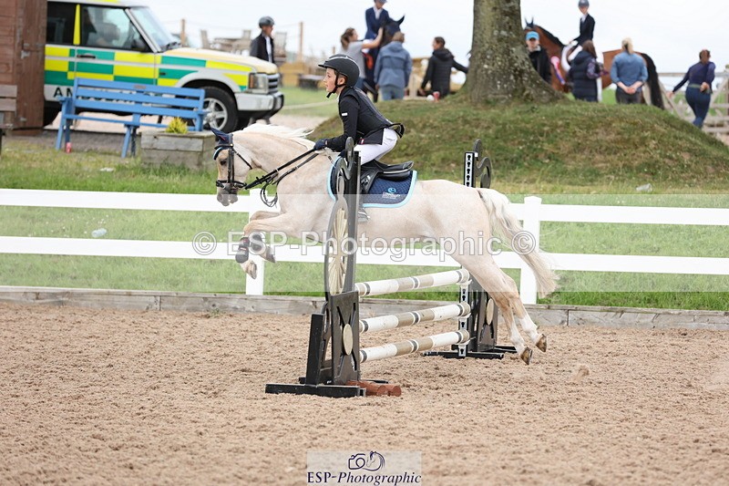 240630A-181609-16361 - Cls 28 Stepping Stones 128cm + 138cm