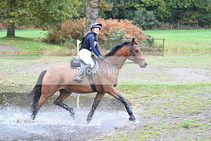 WJ7_3103 - Time 10:47 to 11:11 at the water