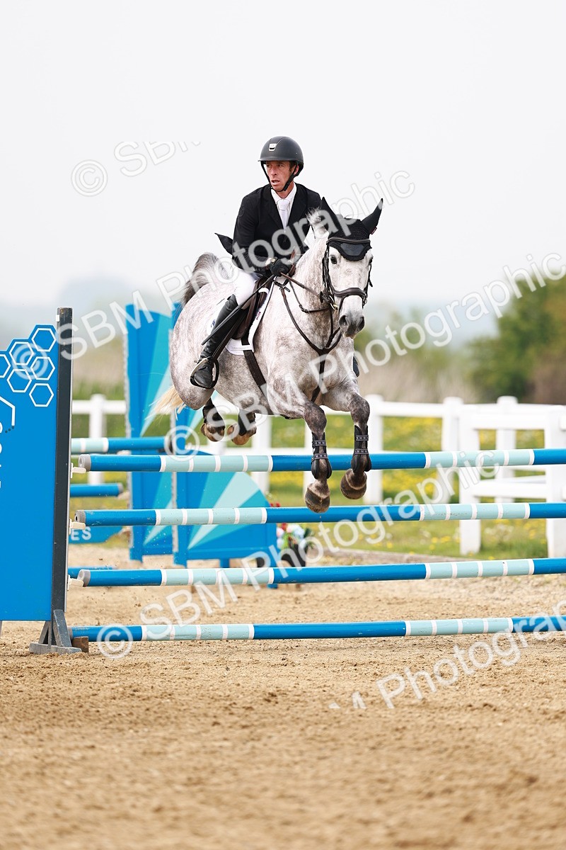  - Class 18 - Senior Newcomers - 1.10m