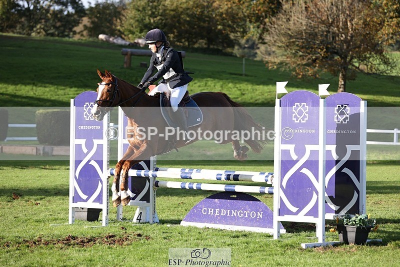 231022-155620-30022 - 564-JANA.DE.CAVAIGNAC-Rosie.Kendall-TrotUp+SJ