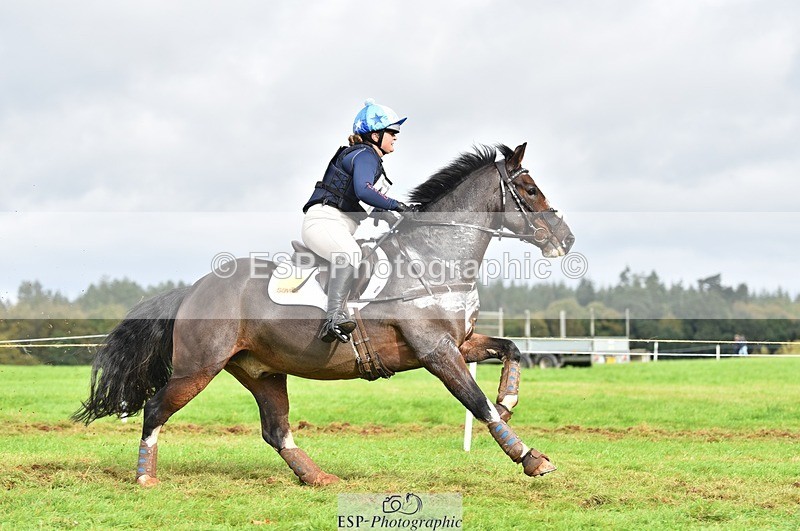 231021-131552-18382 - 444-REDHILL.SKANDEL-Emma.Stokes-SC+XC