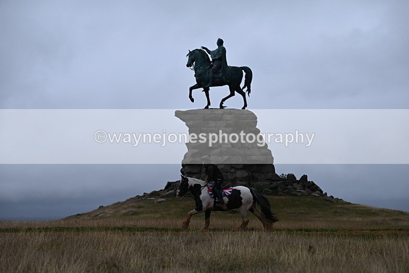 DSC_1947 - Time at Statue 12:13 to 12:32