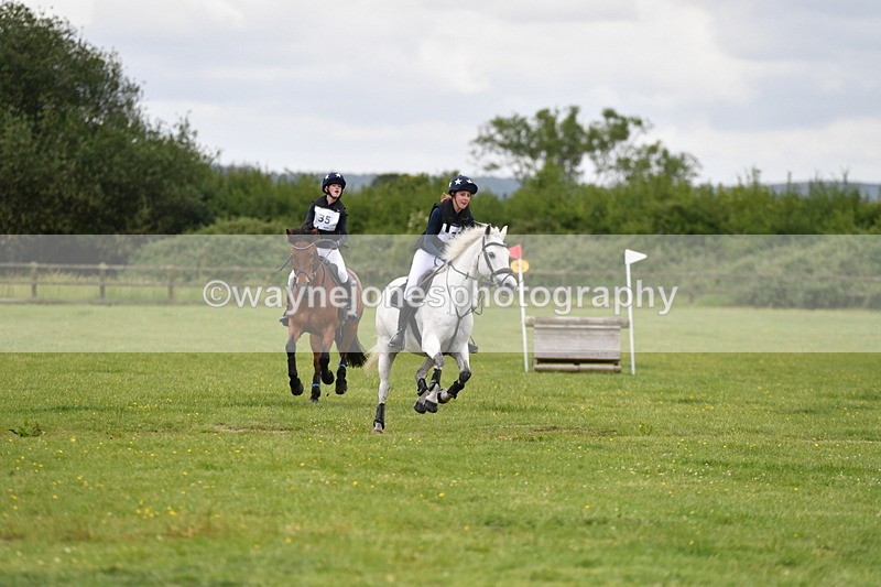 WJ5_3461 - Class 5 80cm Pairs