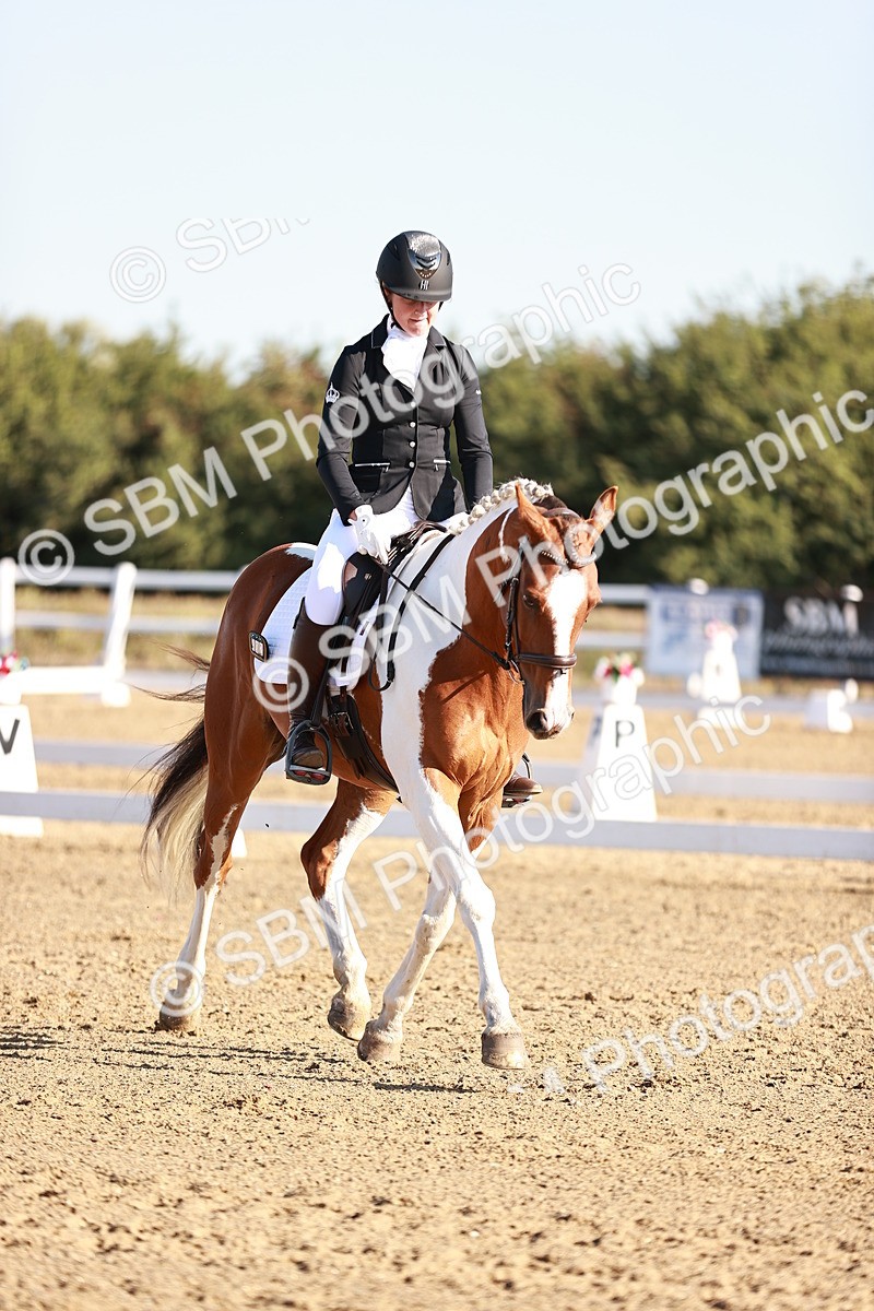 SBM_004215 - Class 12 - Novice 5 - 9.07-10.10