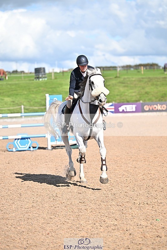 250924-141135-00549 - Cls 6 Foxhunter and 1.20m Open